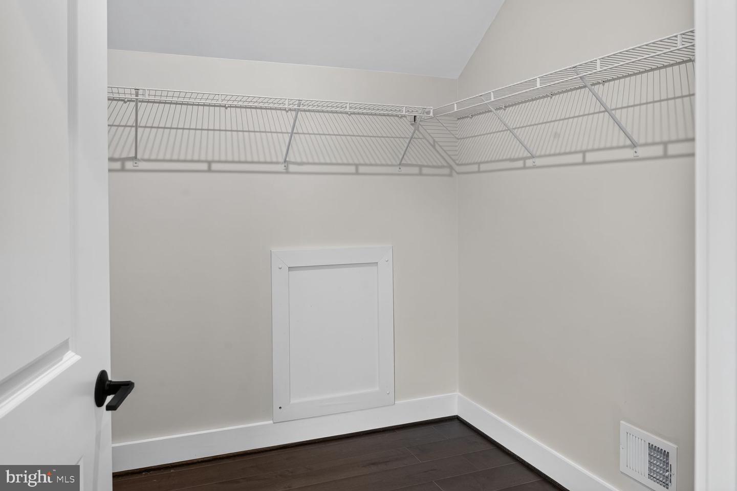 930 Crown Park Ave Property Photo 34