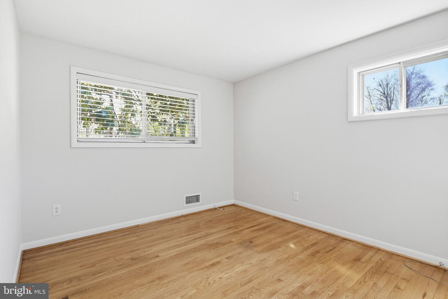 9717 Hedin Dr Property Photo 23