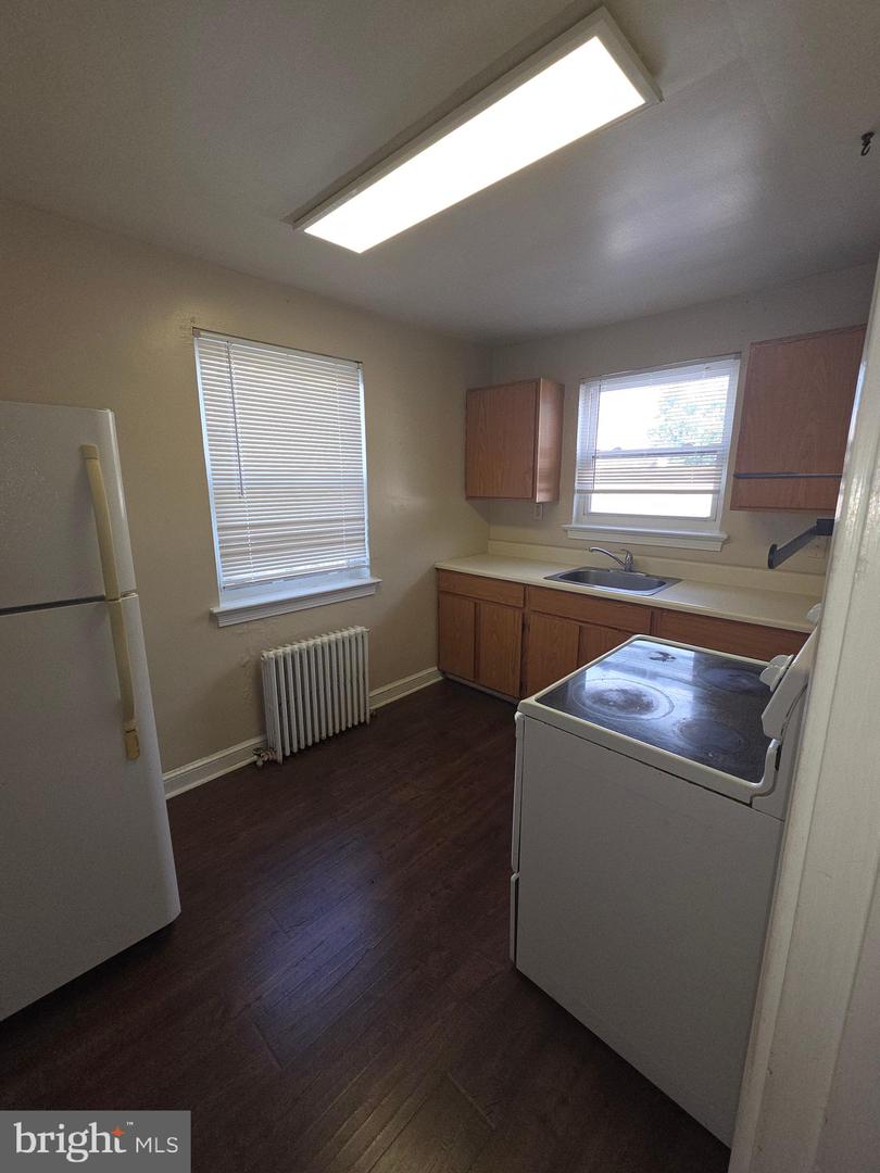 9863 Main St #3 Property Photo 10
