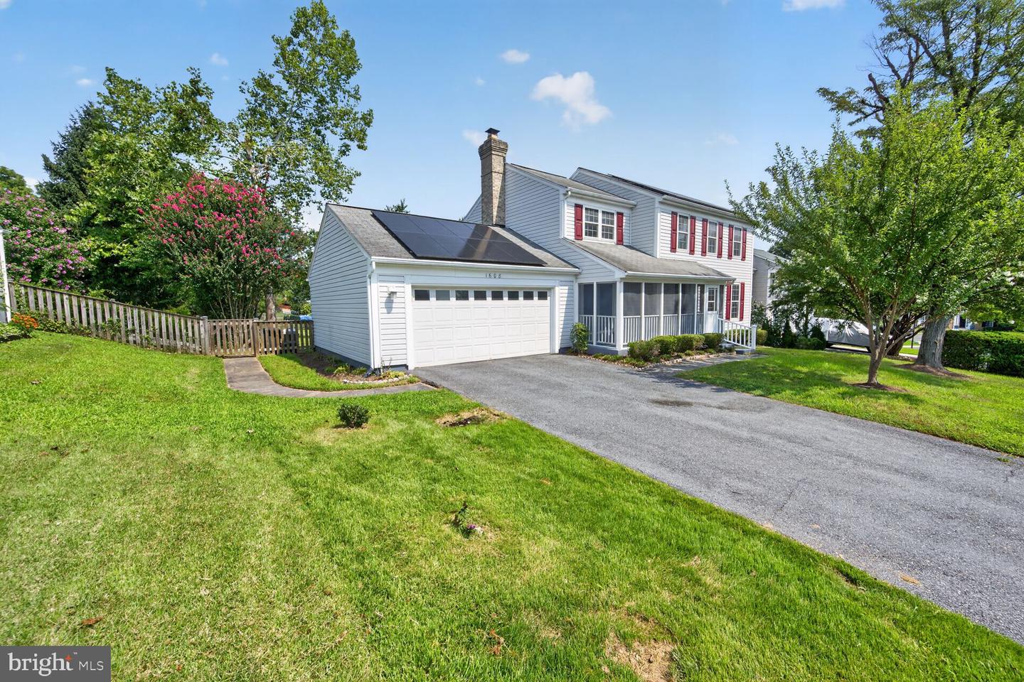 1608 Mithering Ln Property Photo 2