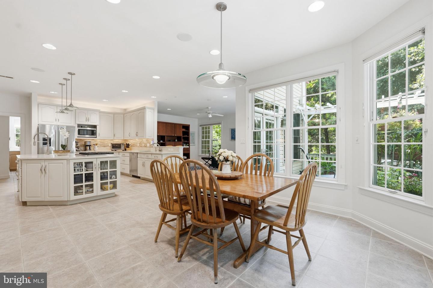 11640 Piney Spring Ln Property Photo 10