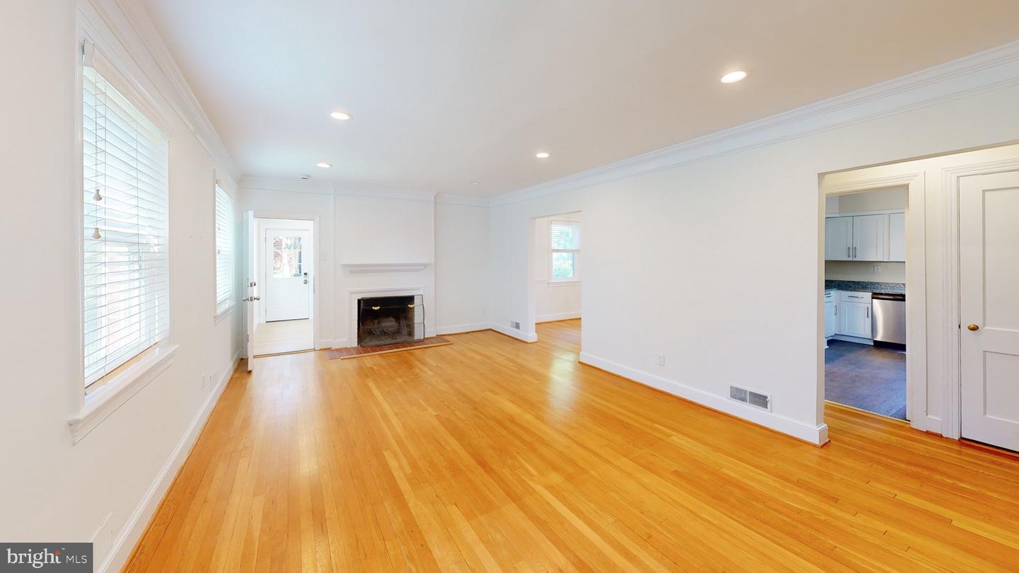 11 INDIAN SPRING DR Property Photo 1