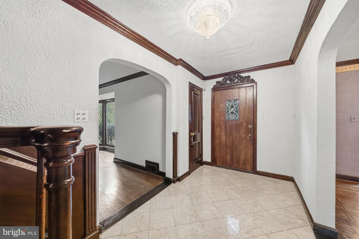 10601 Sweetbriar Pkwy Property Photo 3