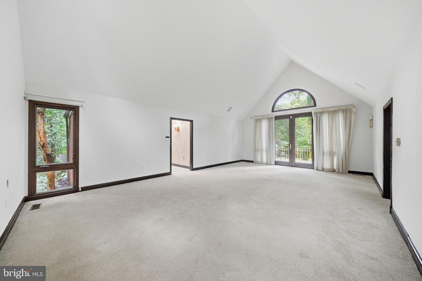 10601 Sweetbriar Pkwy Property Photo 25