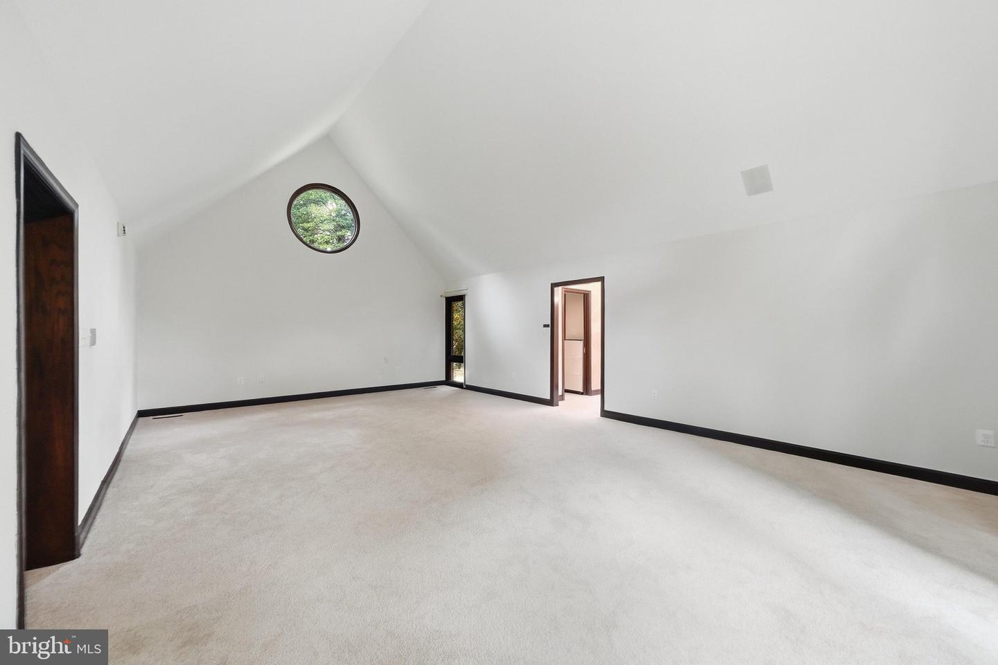 10601 Sweetbriar Pkwy Property Photo 27