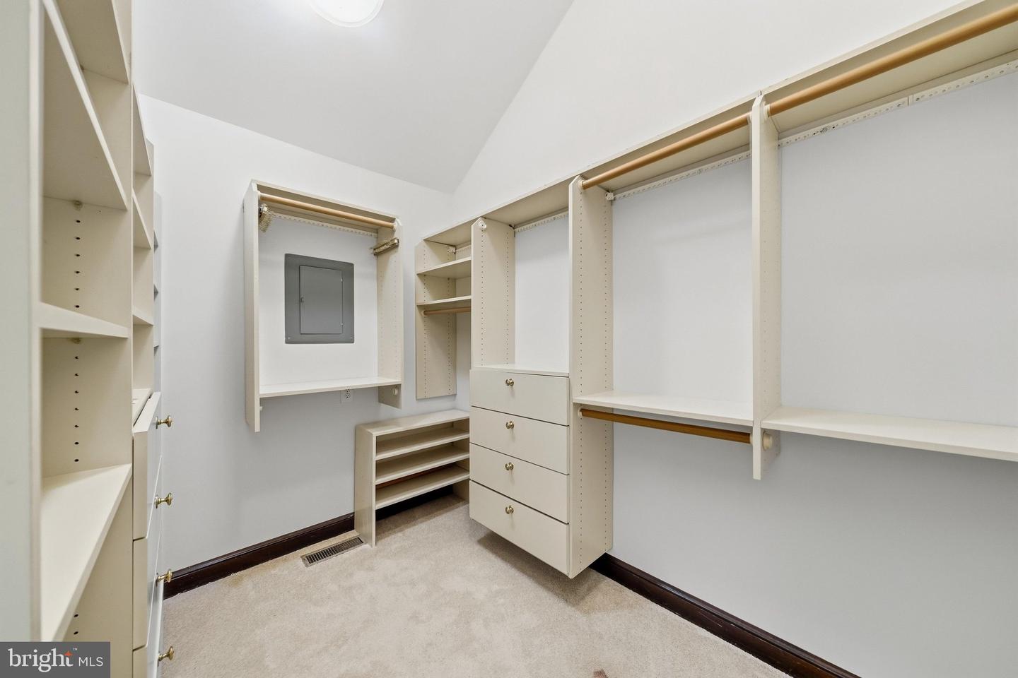 10601 Sweetbriar Pkwy Property Photo 30