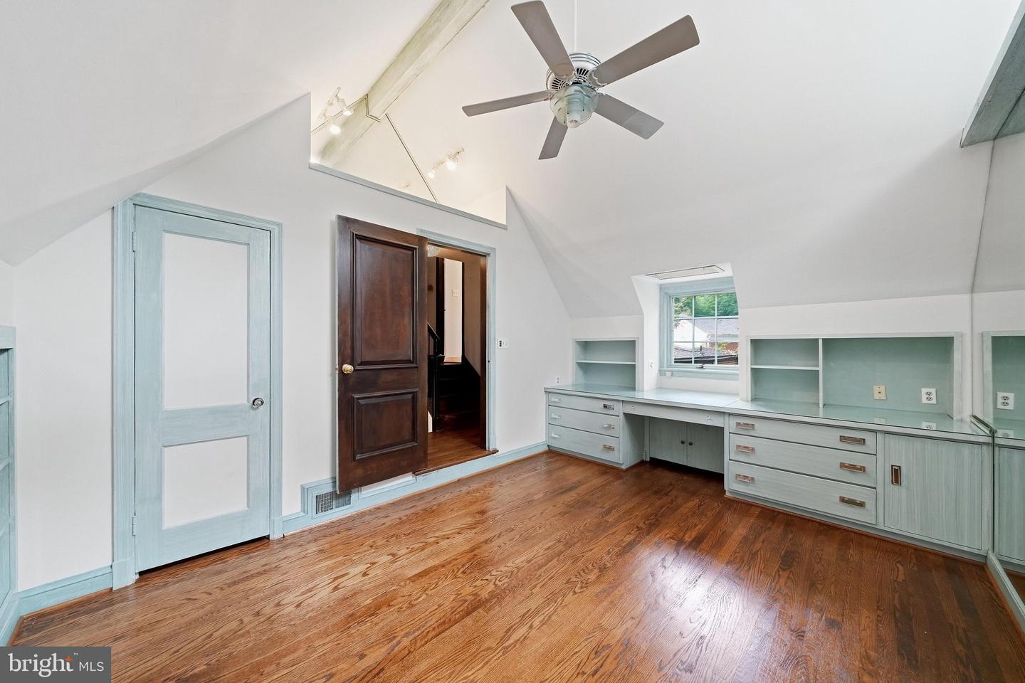 10601 Sweetbriar Pkwy Property Photo 33