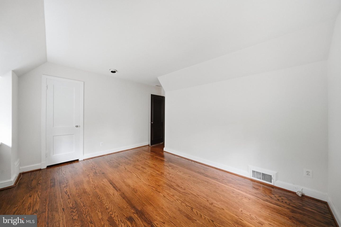 10601 Sweetbriar Pkwy Property Photo 38