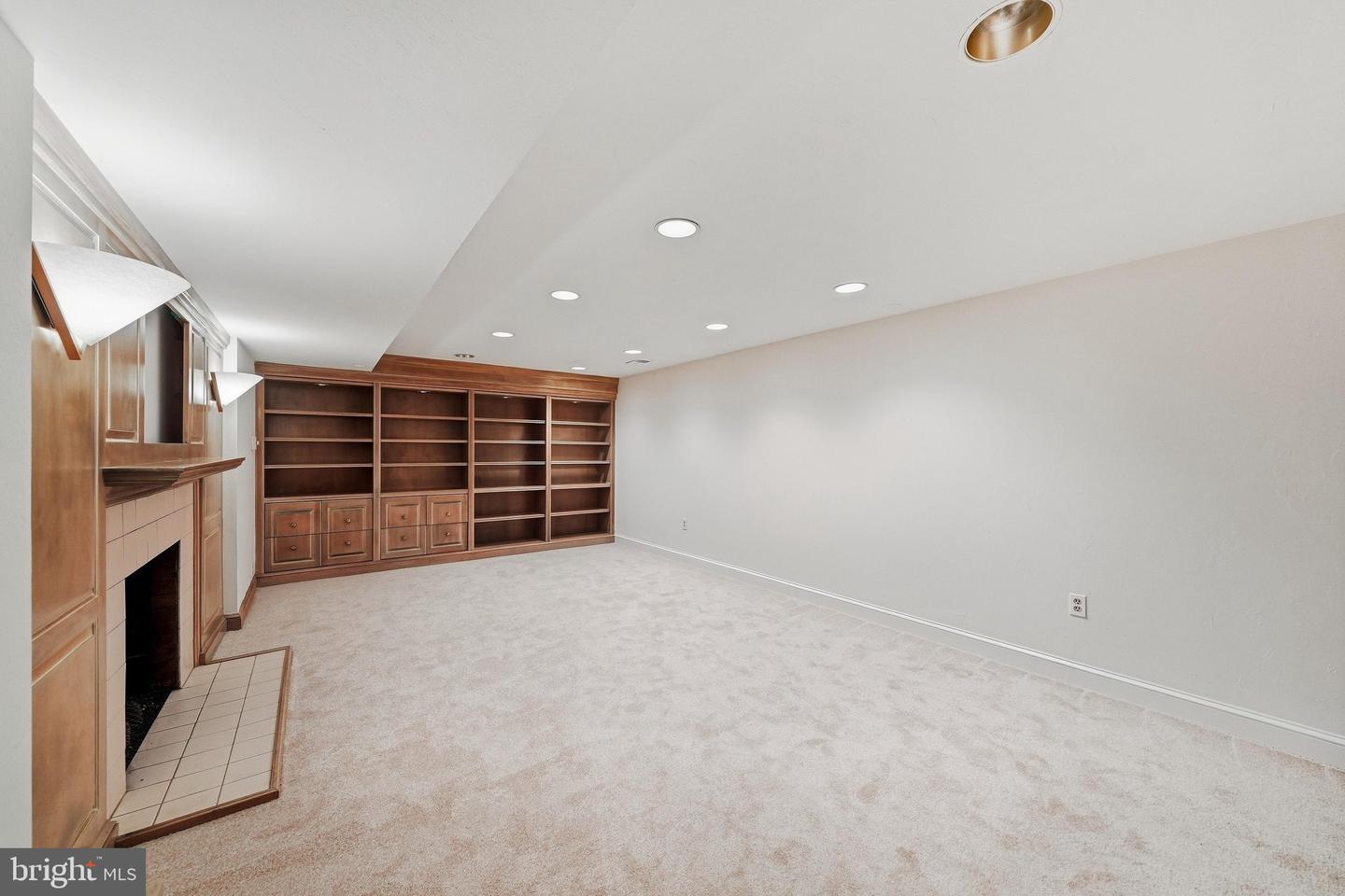 10601 Sweetbriar Pkwy Property Photo 41