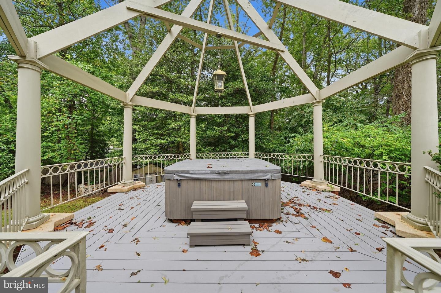 10601 Sweetbriar Pkwy Property Photo 54