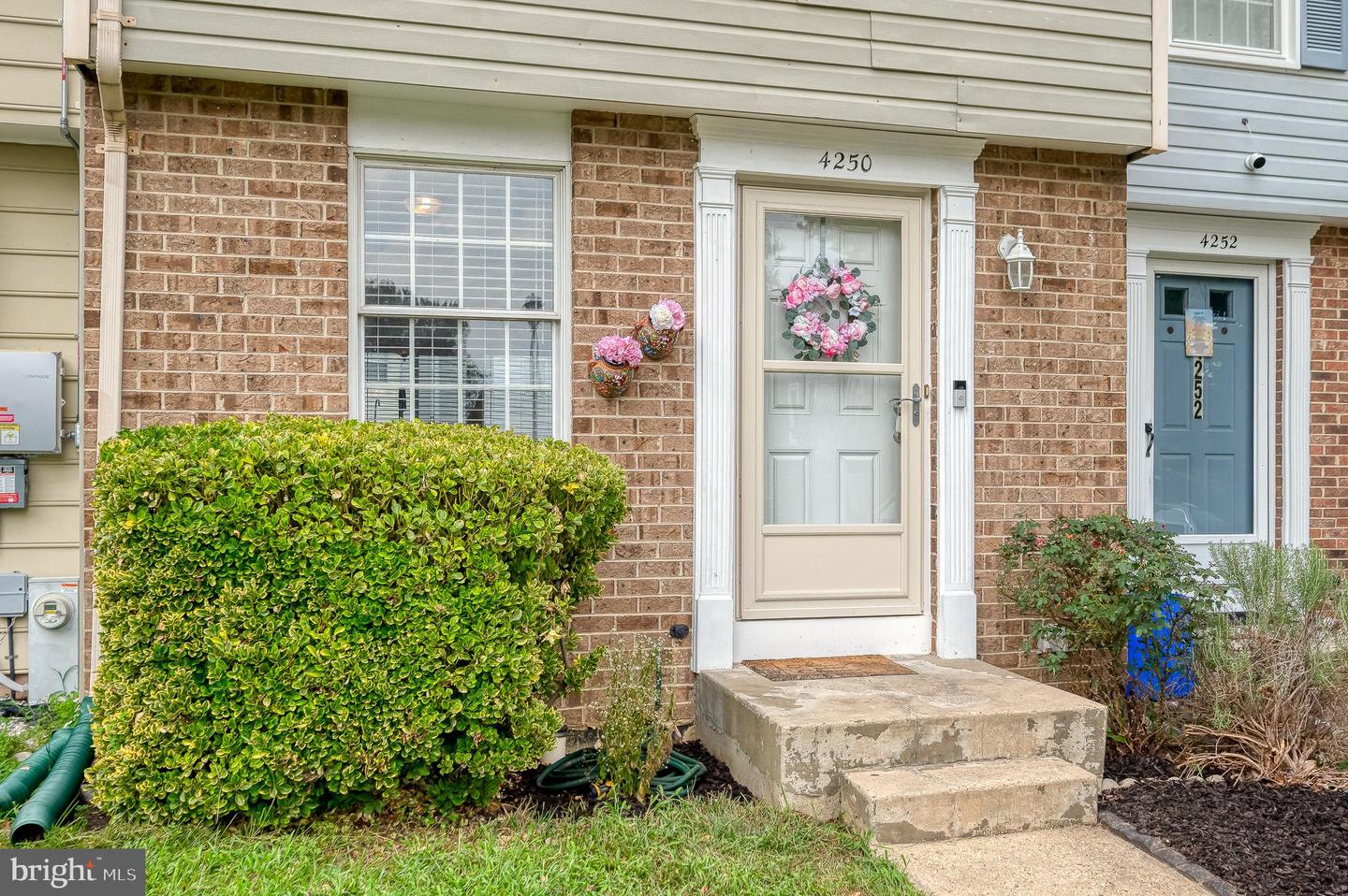 4250 Crosswood Dr Property Photo 2