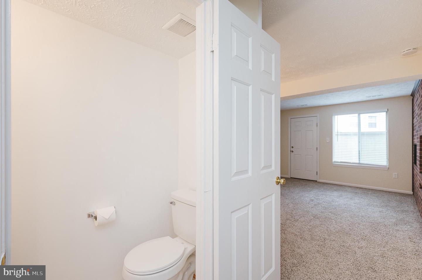 4250 Crosswood Dr Property Photo 32