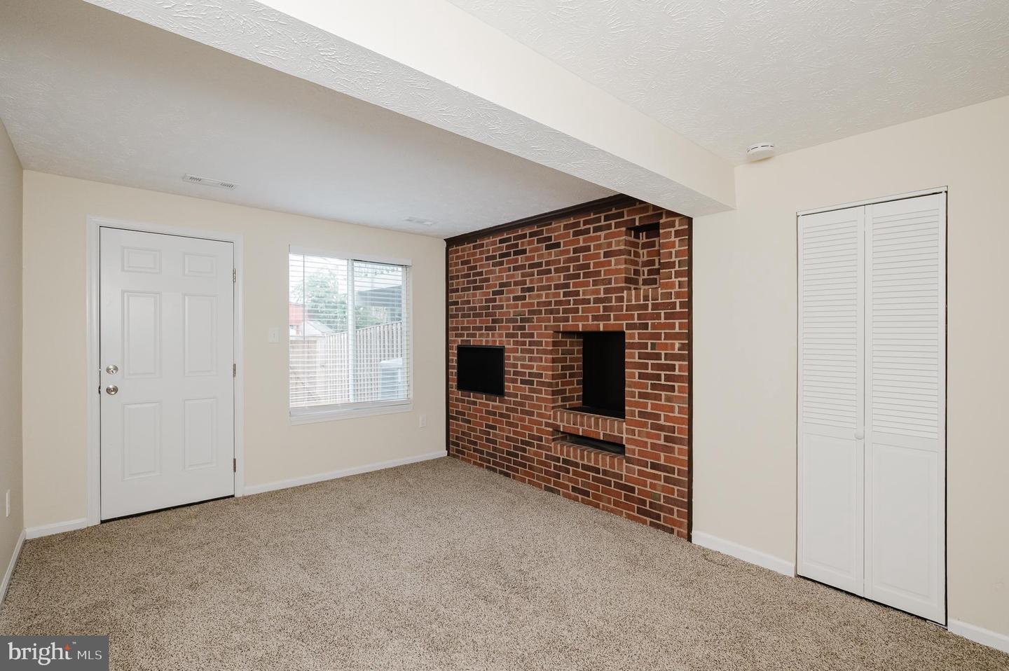 4250 Crosswood Dr Property Photo 35