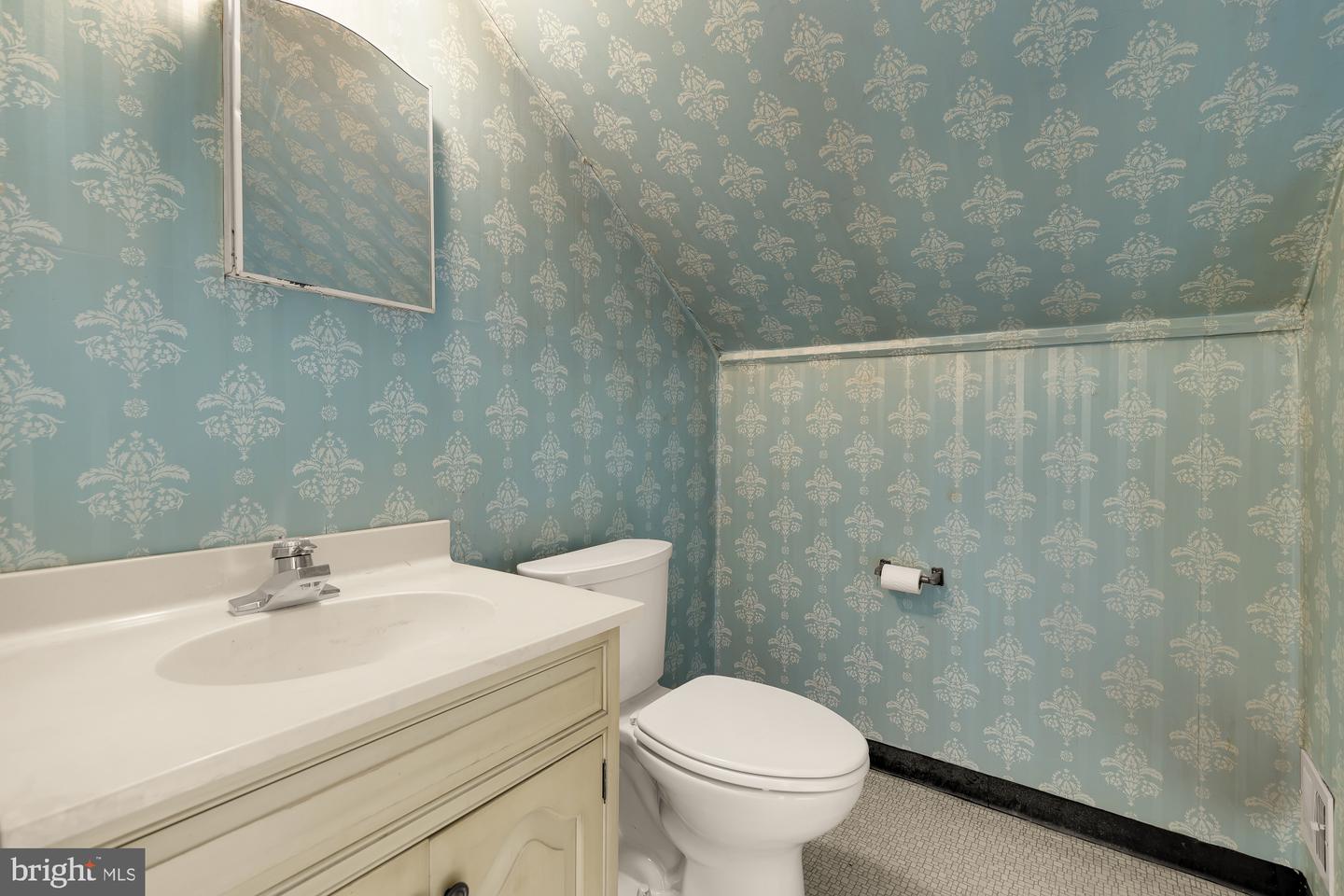 5611 Belmont Ave Property Photo 20