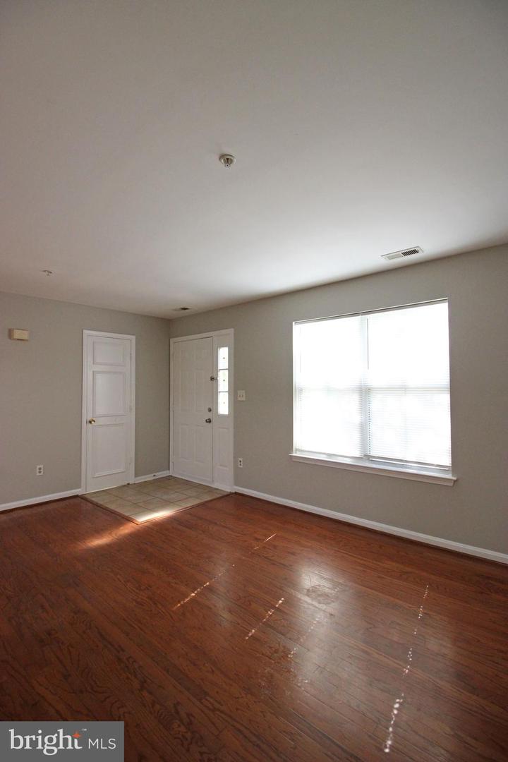 7939 Otter Cove Ct Property Photo 5