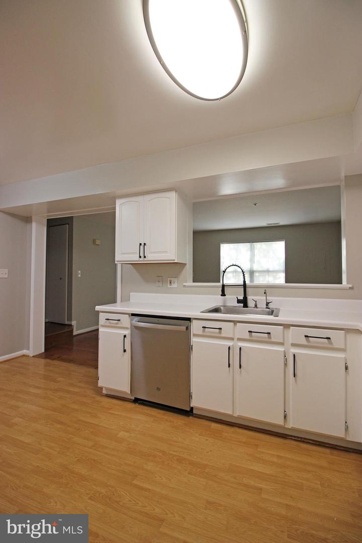 7939 Otter Cove Ct Property Photo 6