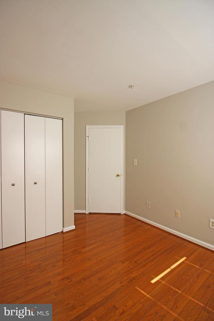 7939 Otter Cove Ct Property Photo 11