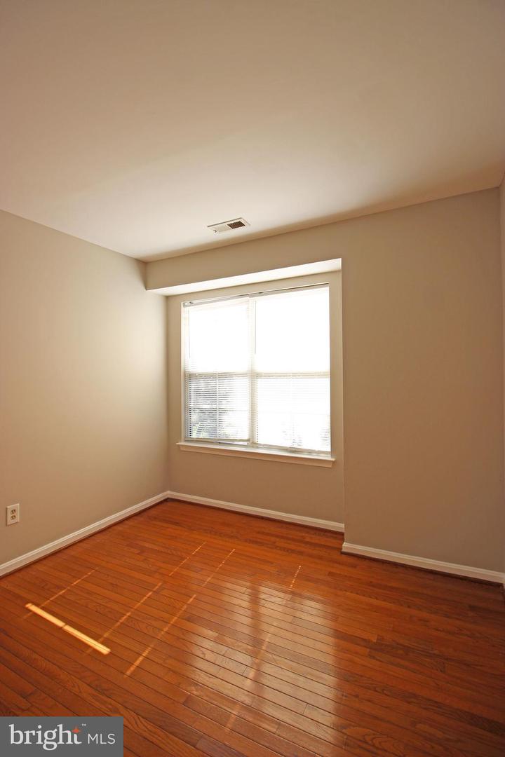 7939 Otter Cove Ct Property Photo 12