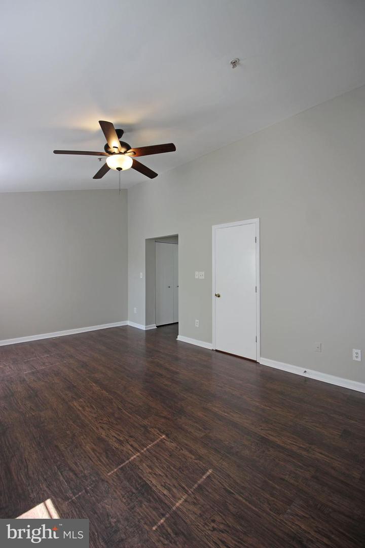 7939 Otter Cove Ct Property Photo 19