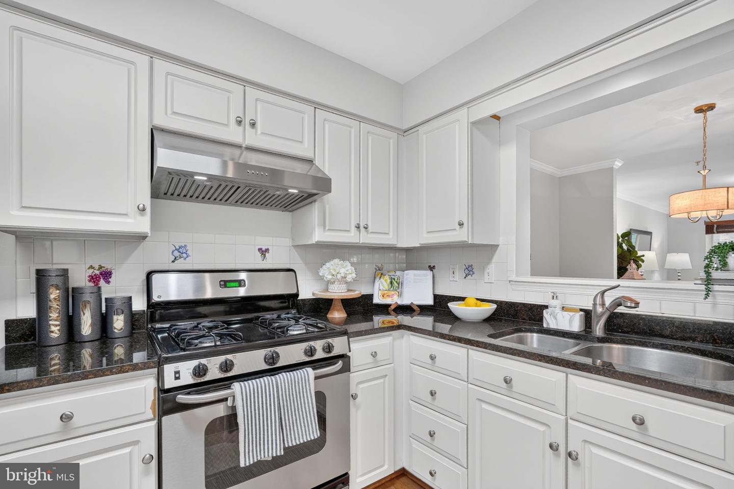 109 Swarthmore Ave Property Photo 15