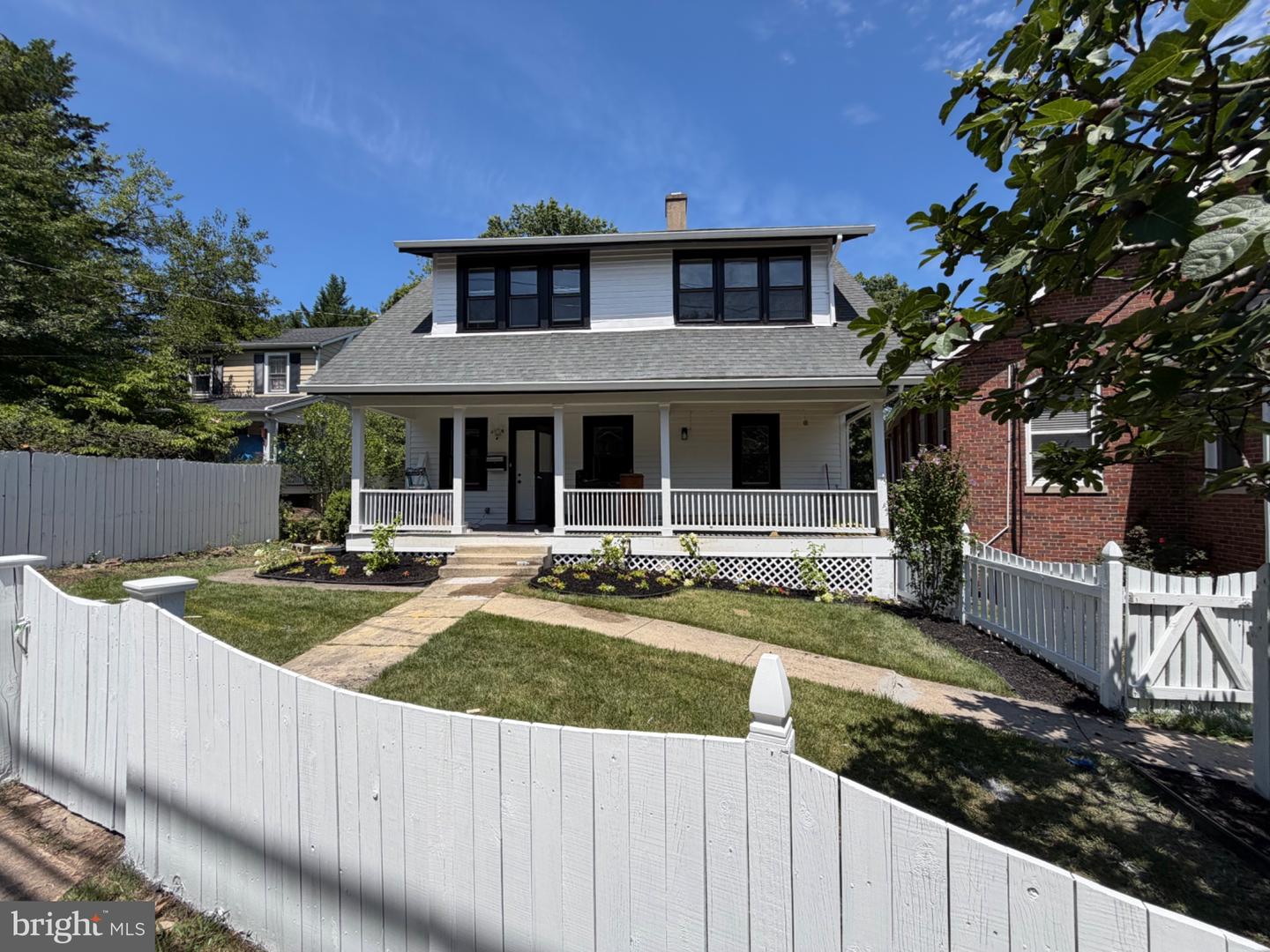 320 Ethan Allen Ave Property Photo 1