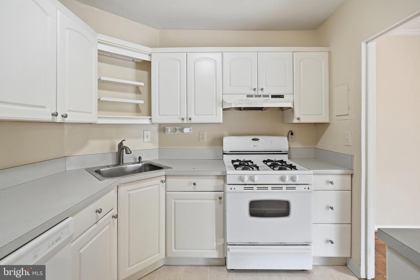 3535 Chevy Chase Lake Dr #307 Property Photo 9