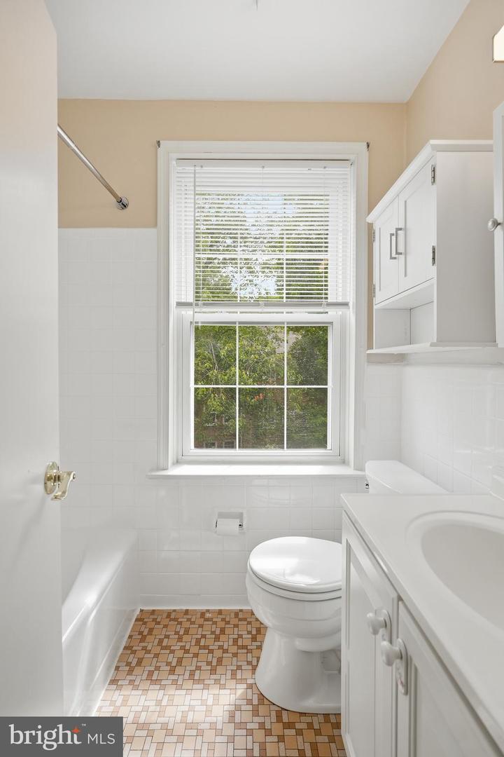 3535 Chevy Chase Lake Dr #307 Property Photo 15