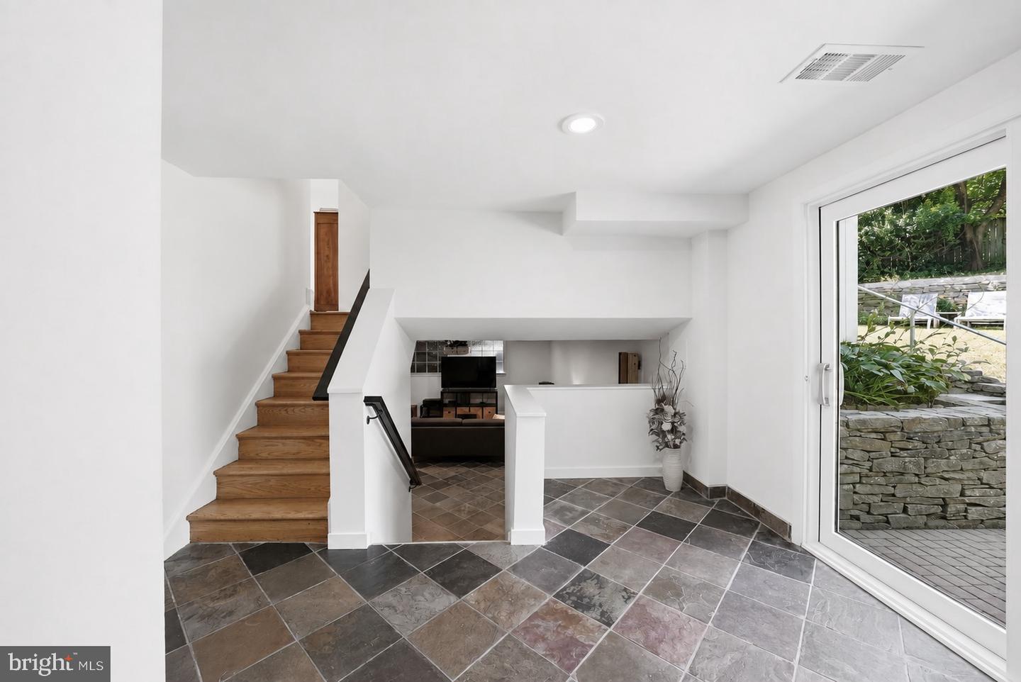 6505 Friars Ct Property Photo 29