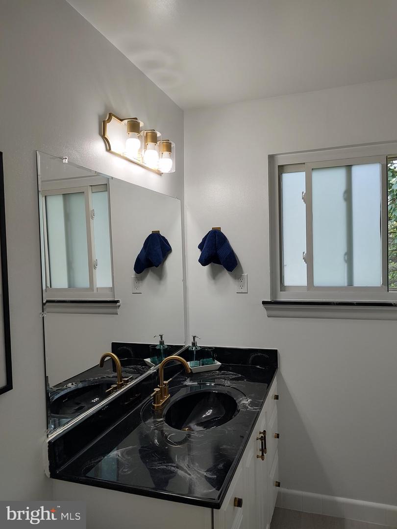 11505 Monticello Ave Property Photo 18