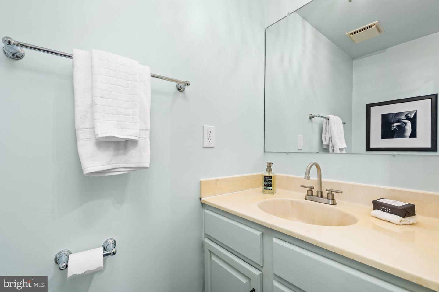 6750 Kenwood Forest Ln #26 Property Photo 10