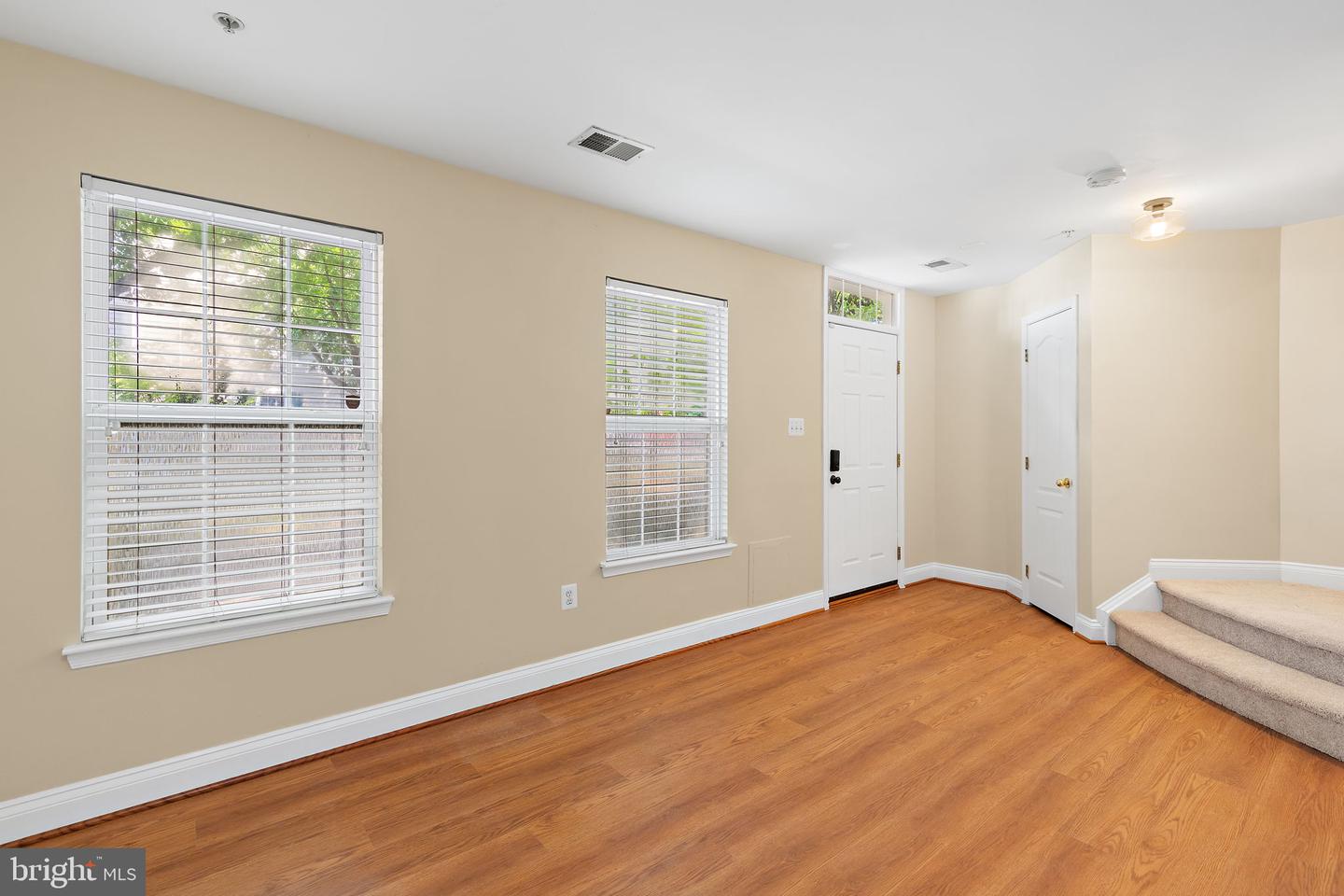 136 Pasture Side Way Property Photo 2