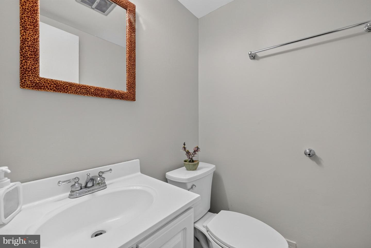 786 College Pkwy Property Photo 17