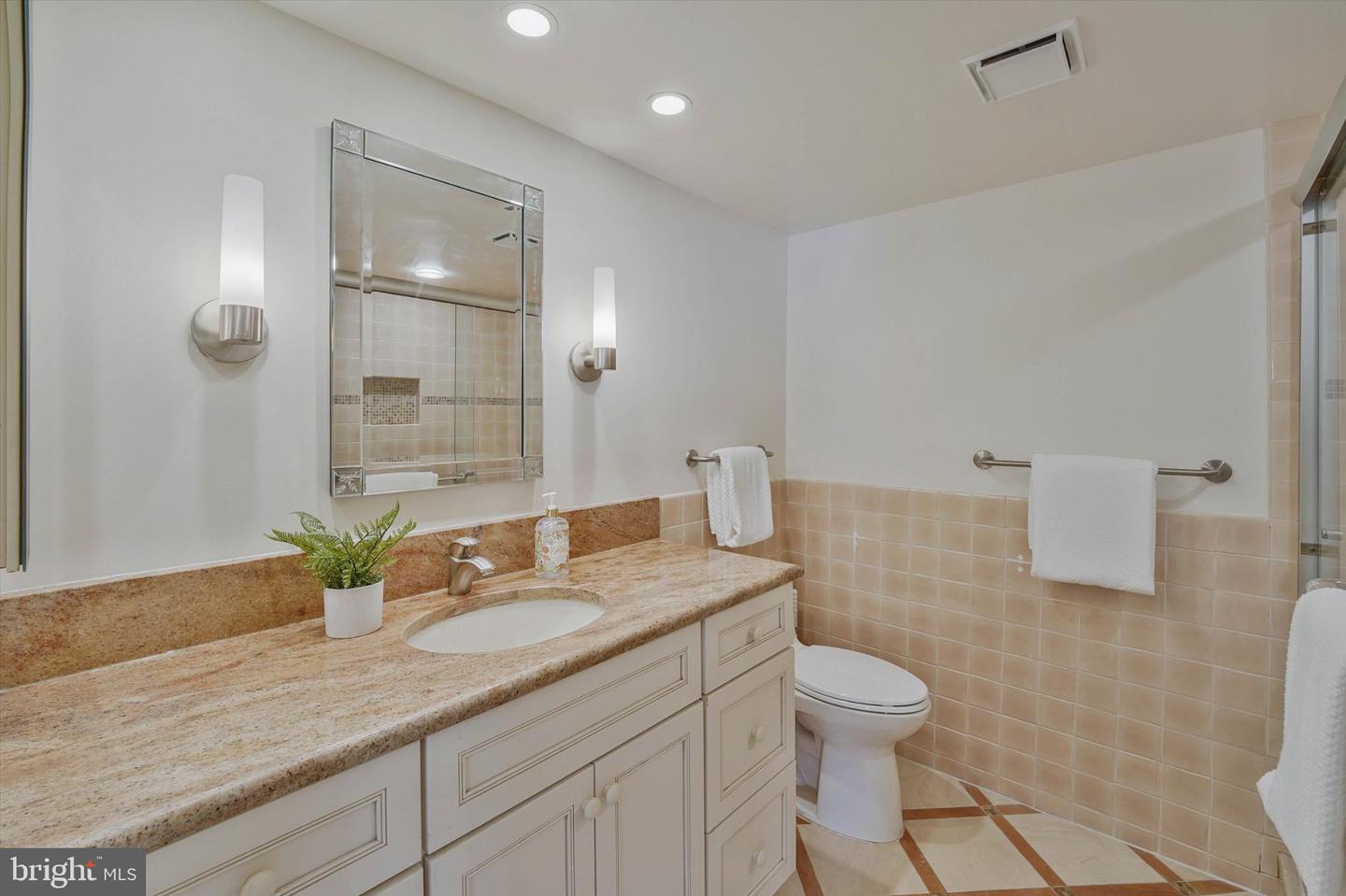 4550 N Park Ave #812 Property Photo 27