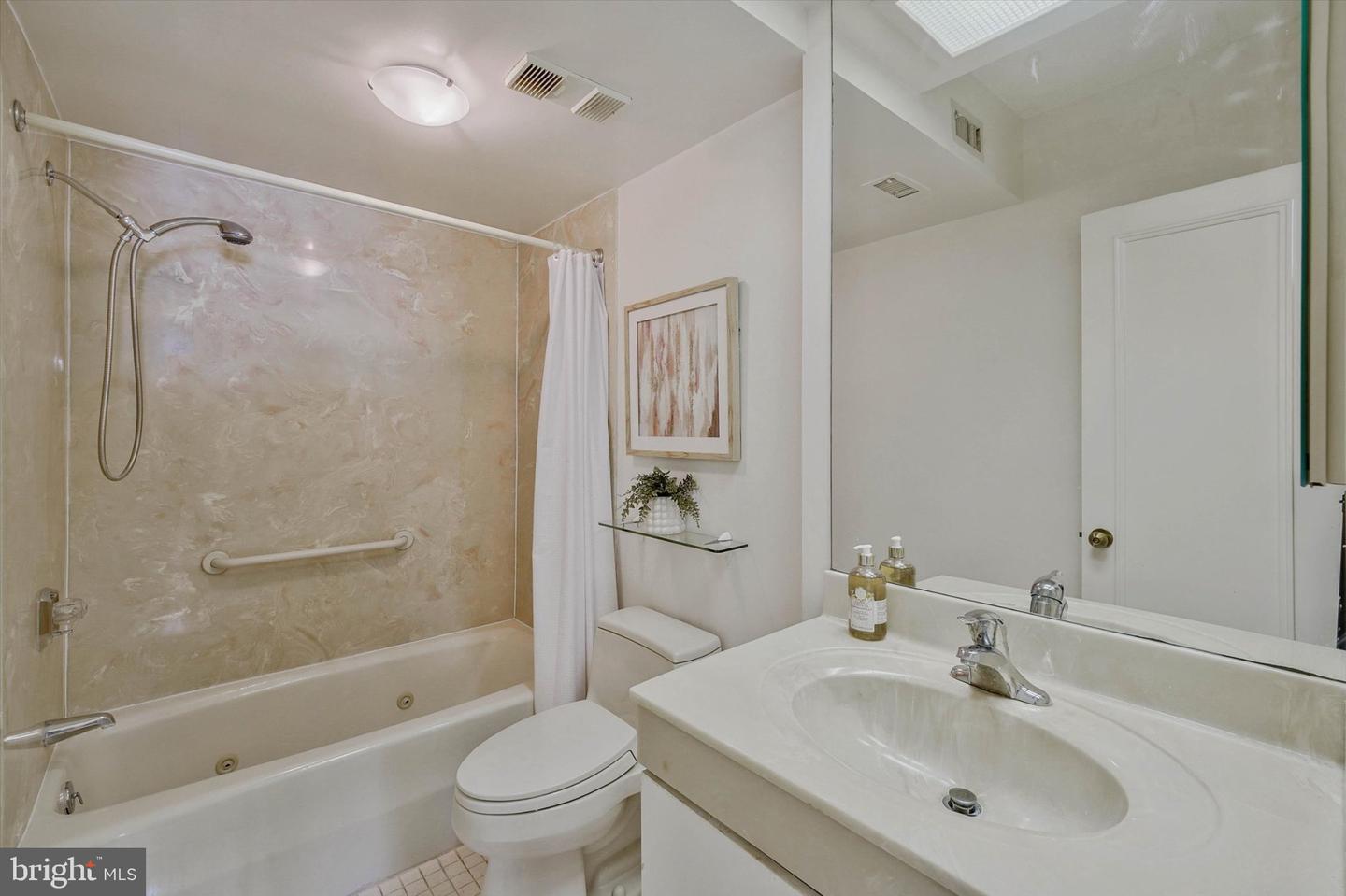 4550 N Park Ave #812 Property Photo 39