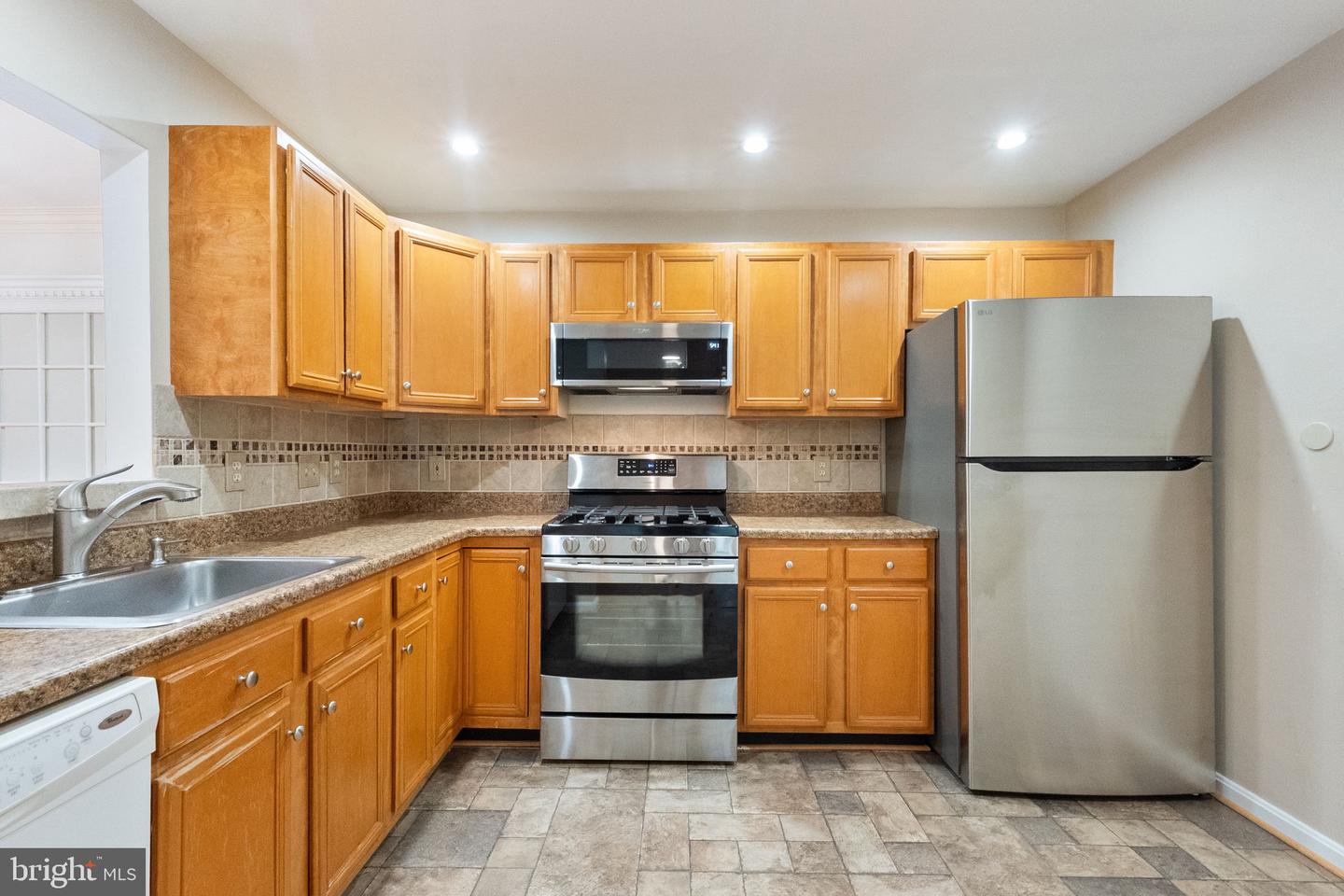 15303 Diamond Cove Ter #8-j Property Photo 10