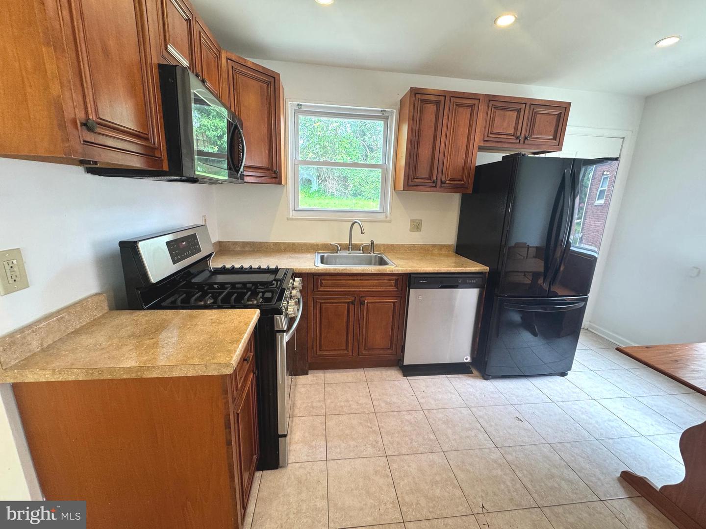 12114 Dalewood Dr Property Photo 6