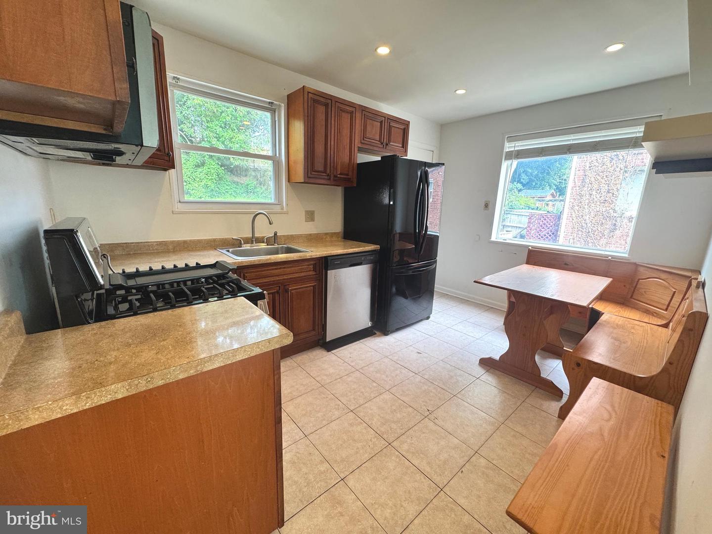12114 Dalewood Dr Property Photo 9