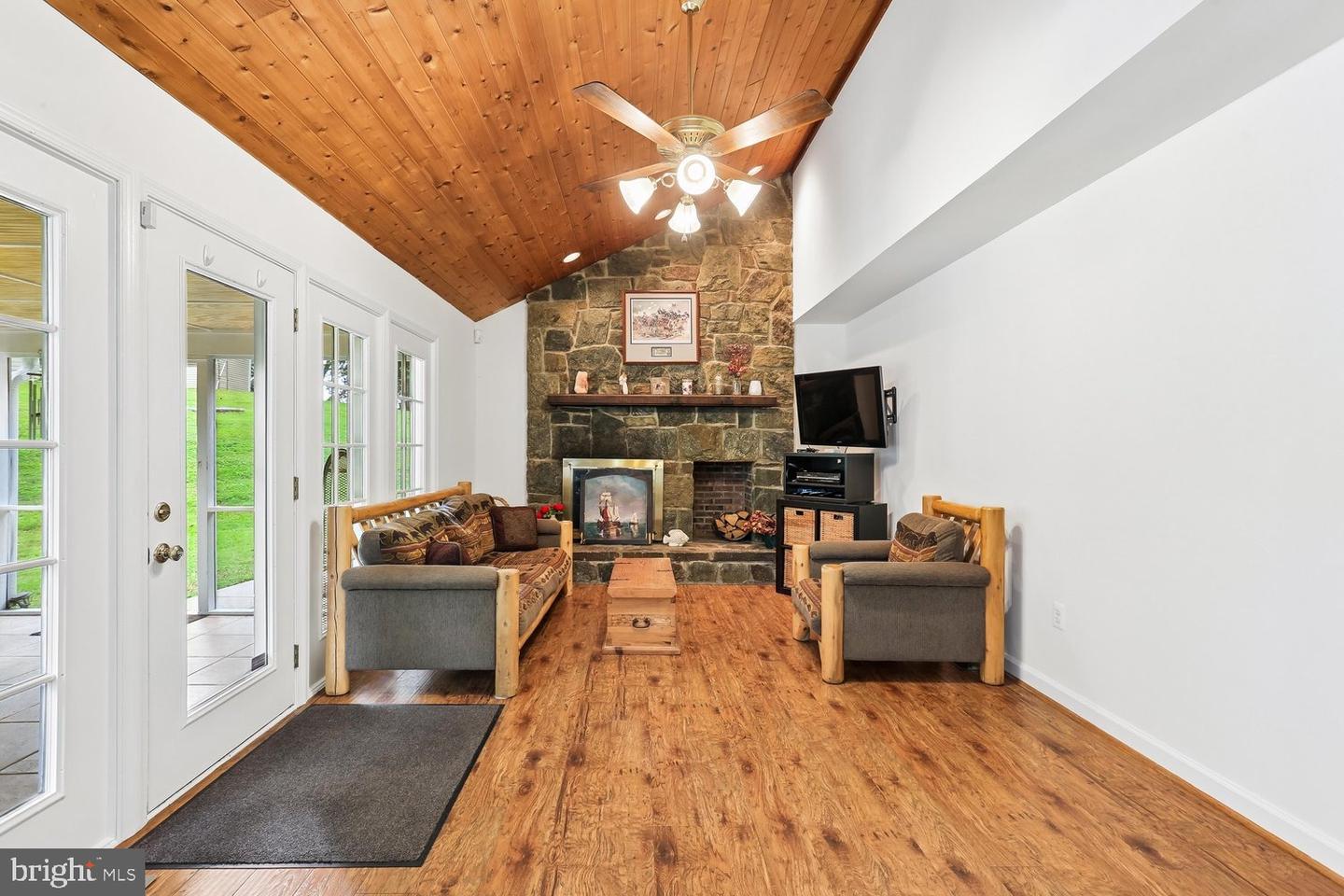 17034 Barn Ridge Dr Property Photo 14