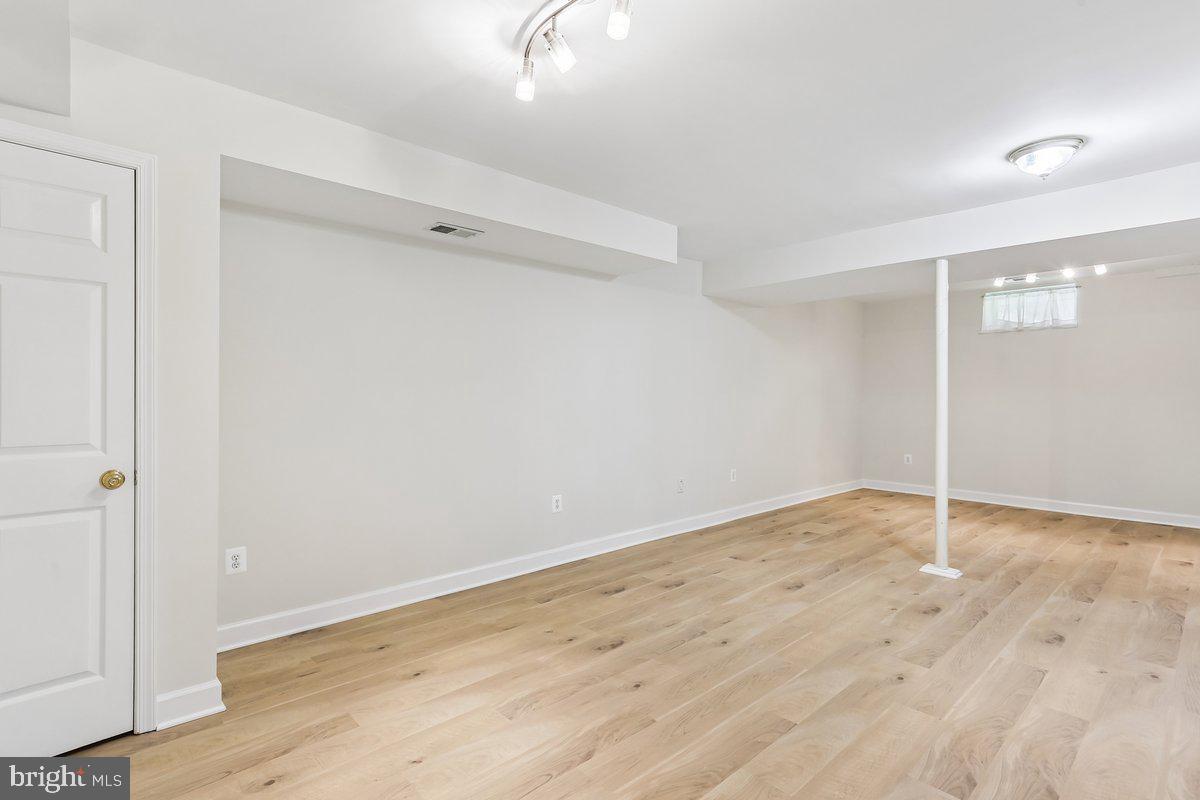 17034 Barn Ridge Dr Property Photo 32