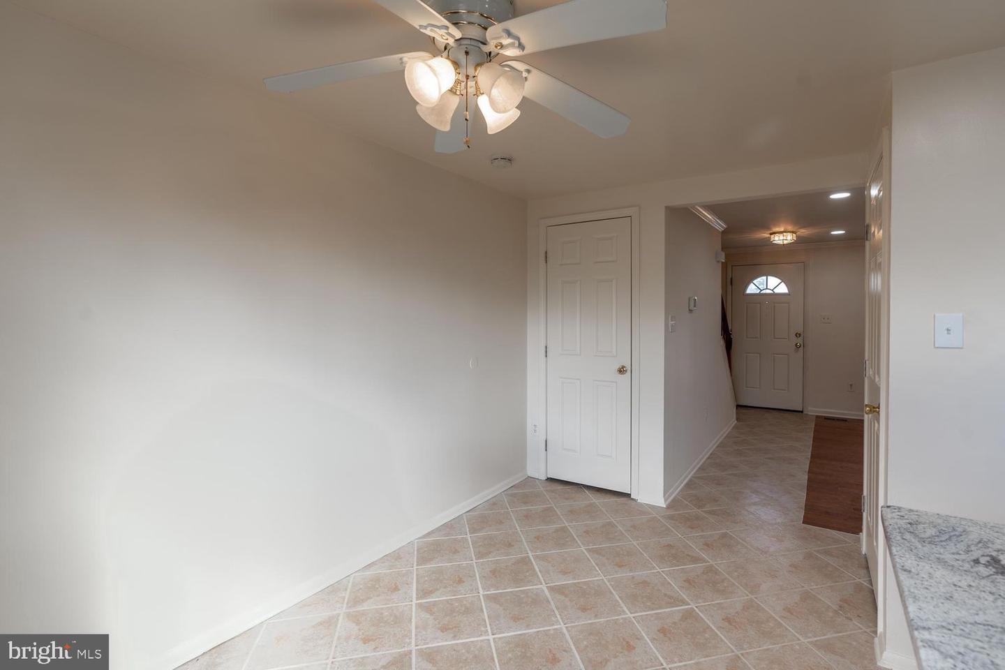 3713 Castle #123-16 Property Photo 6