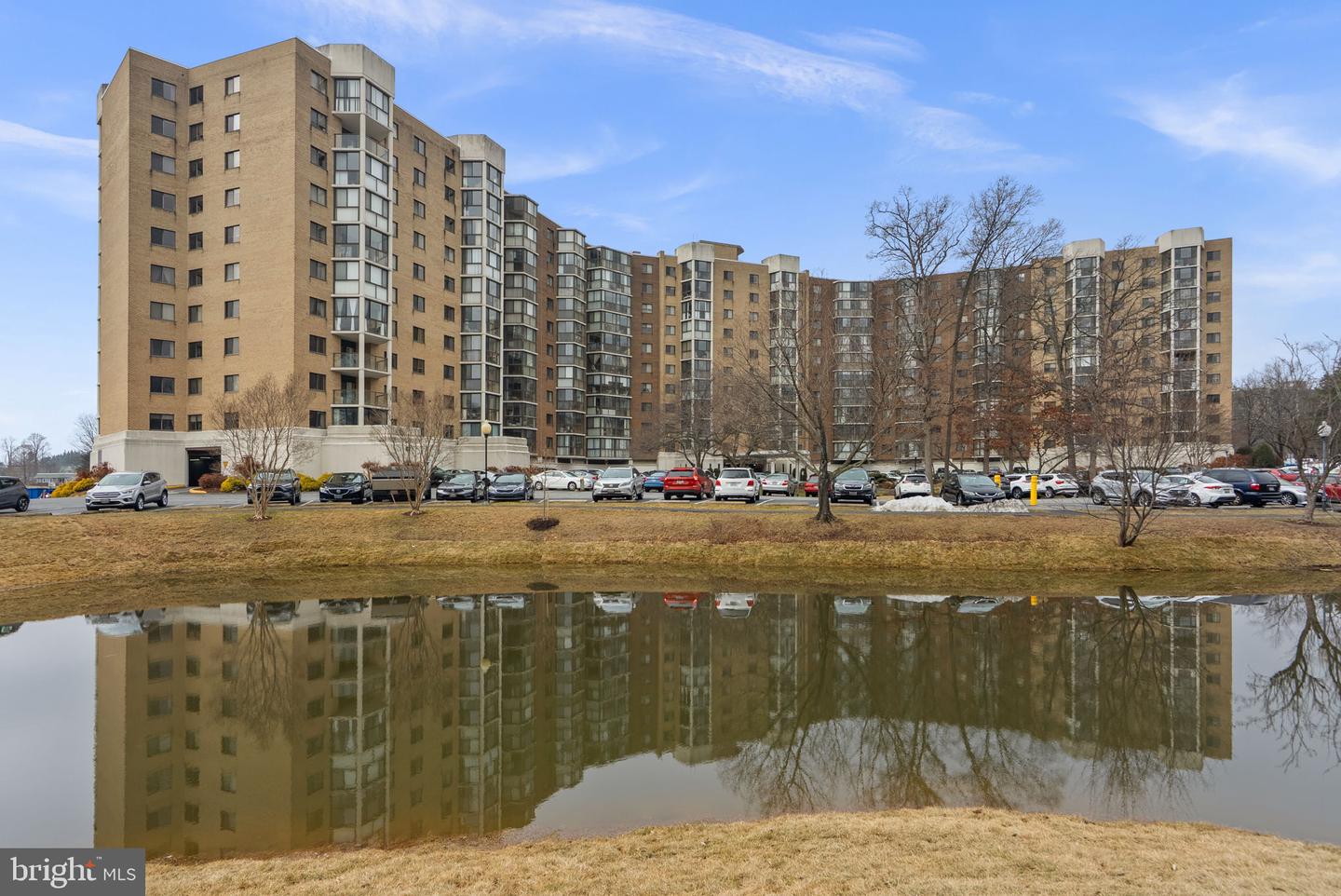 15101 Interlachen Dr #1-705 Property Photo 1