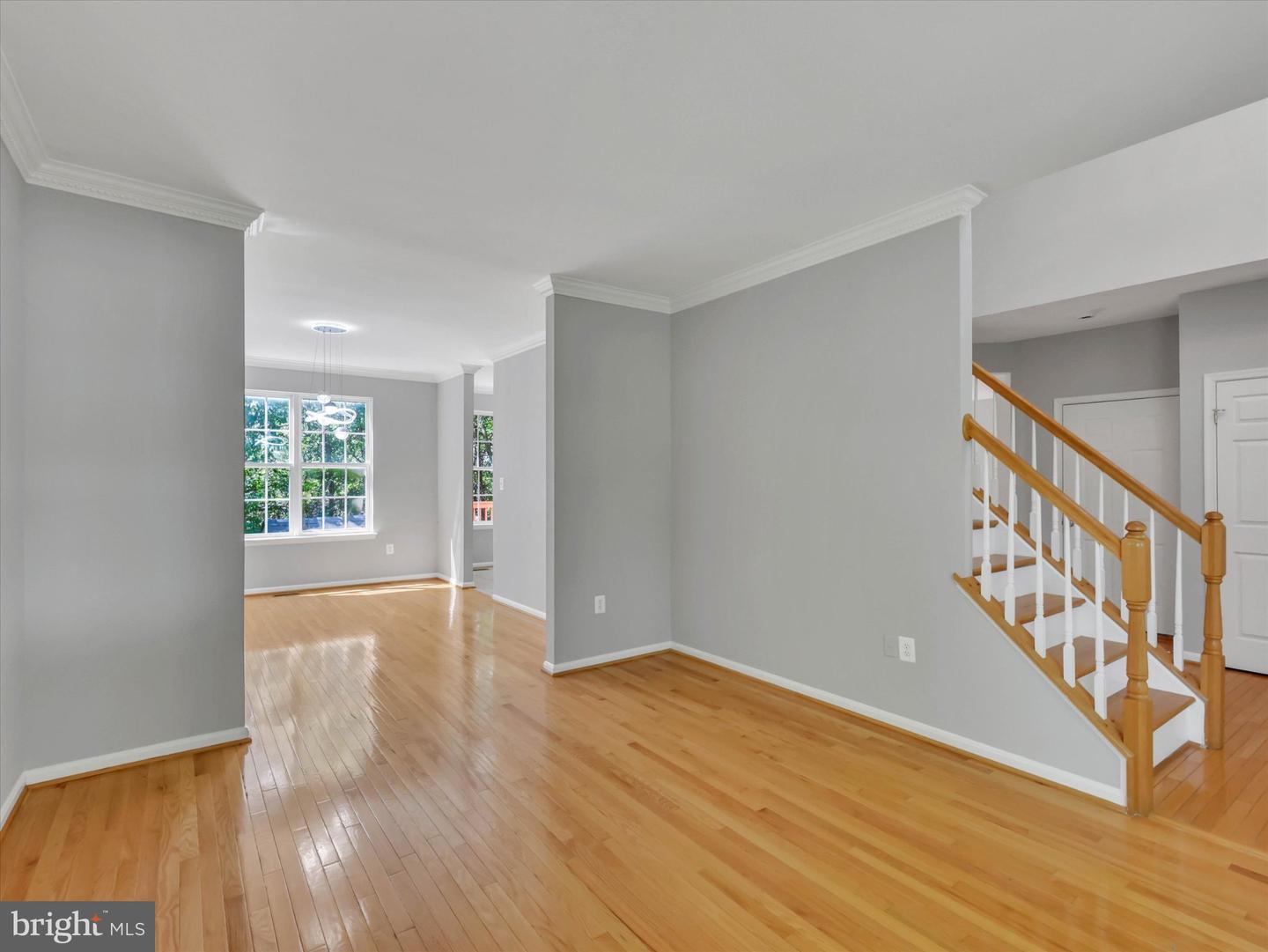 8104 Pepper Ridge Way Property Photo 4