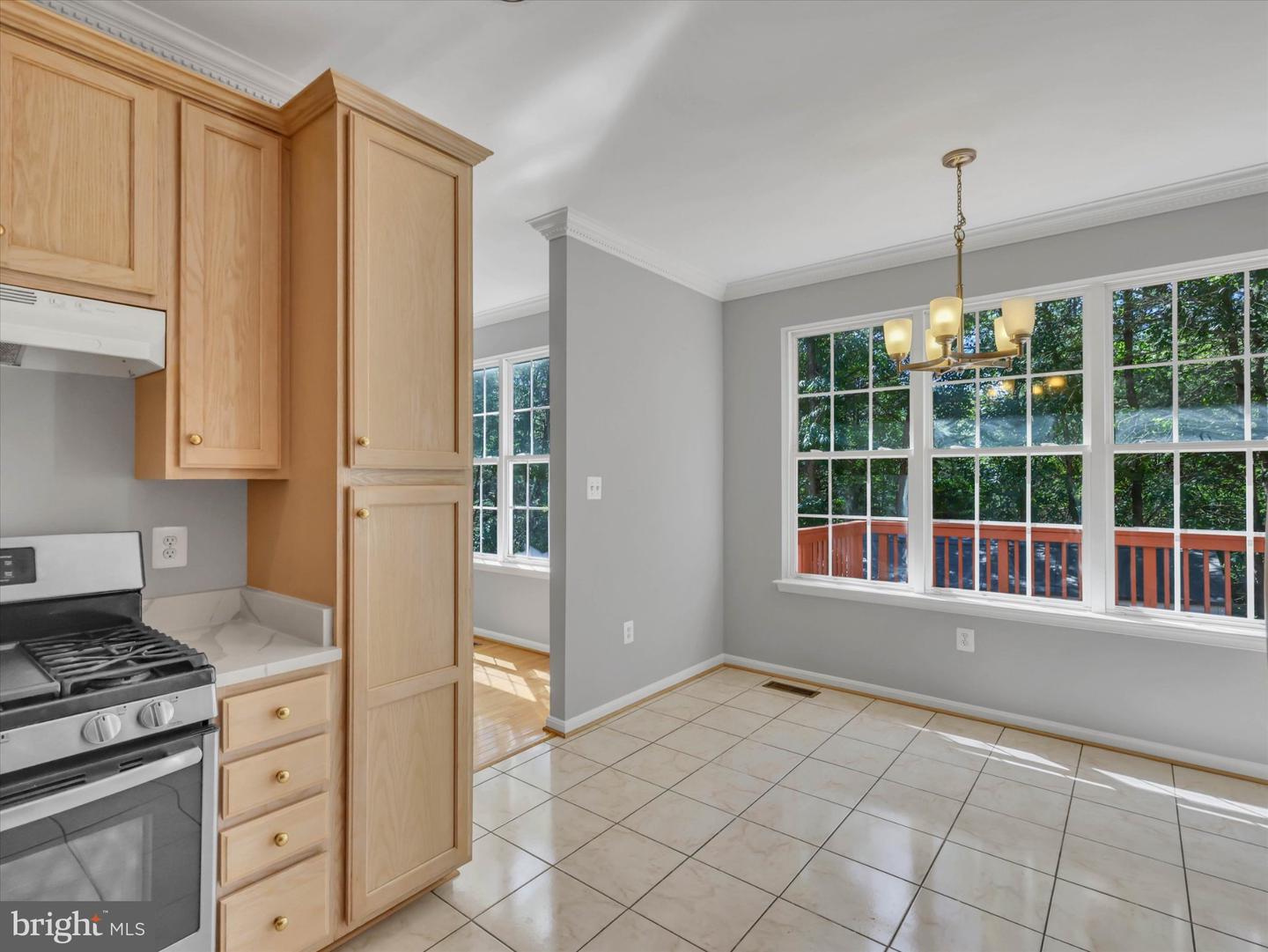 8104 Pepper Ridge Way Property Photo 13