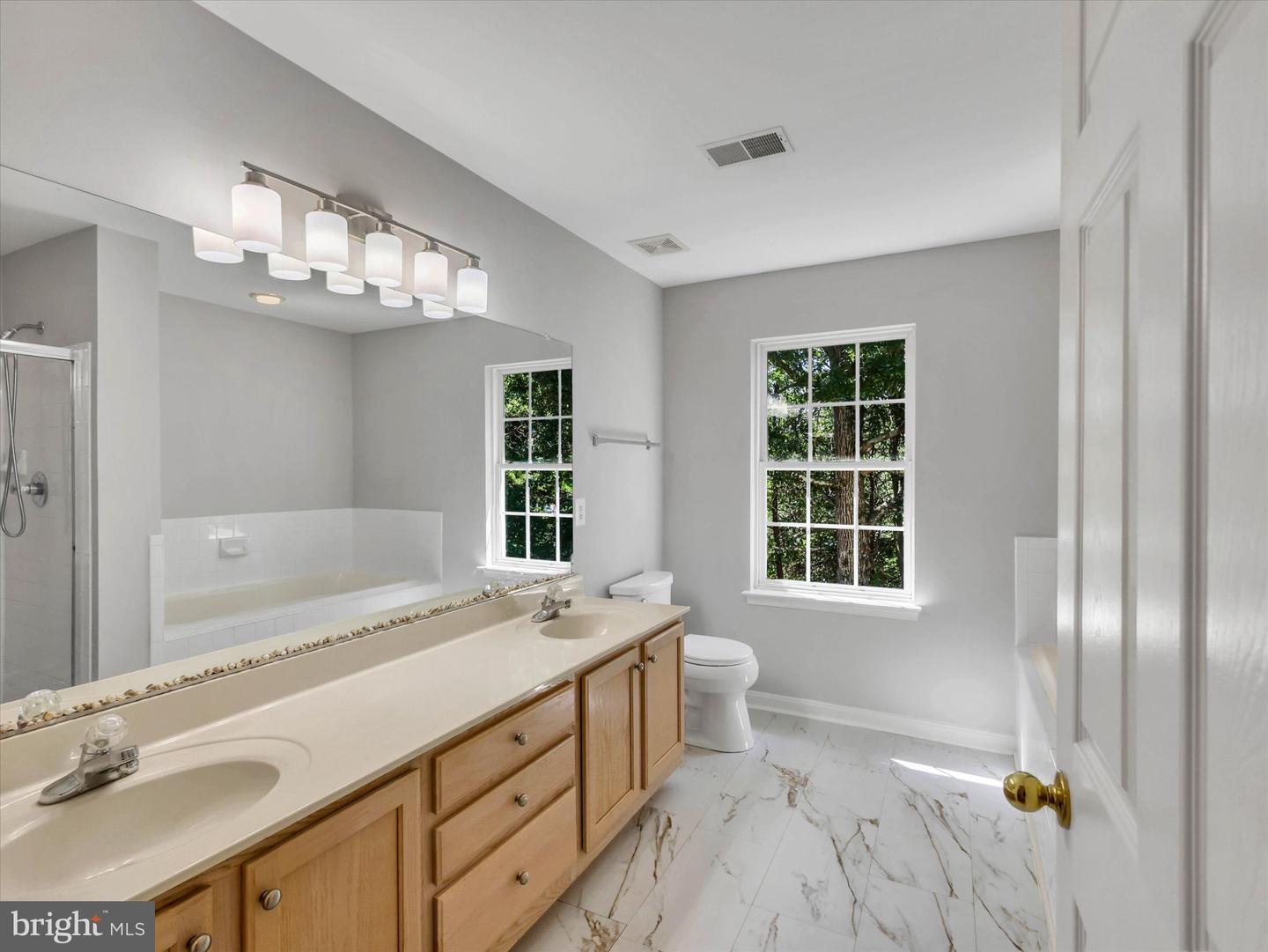 8104 Pepper Ridge Way Property Photo 28