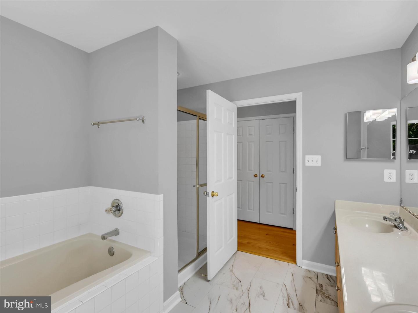 8104 Pepper Ridge Way Property Photo 30