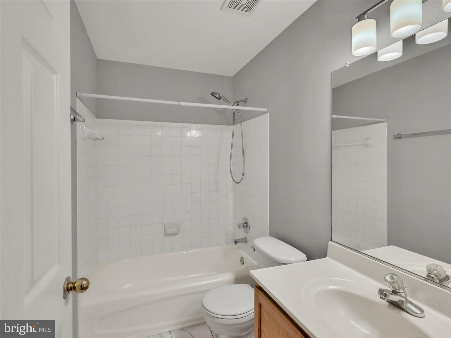 8104 Pepper Ridge Way Property Photo 33