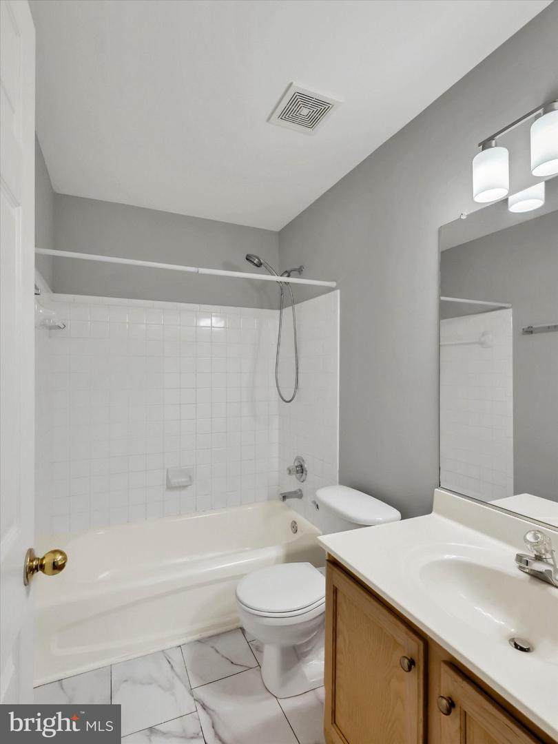 8104 Pepper Ridge Way Property Photo 34