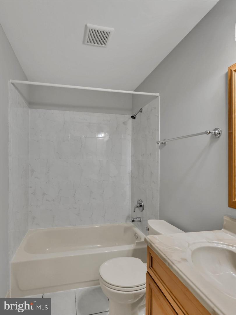 8104 Pepper Ridge Way Property Photo 38