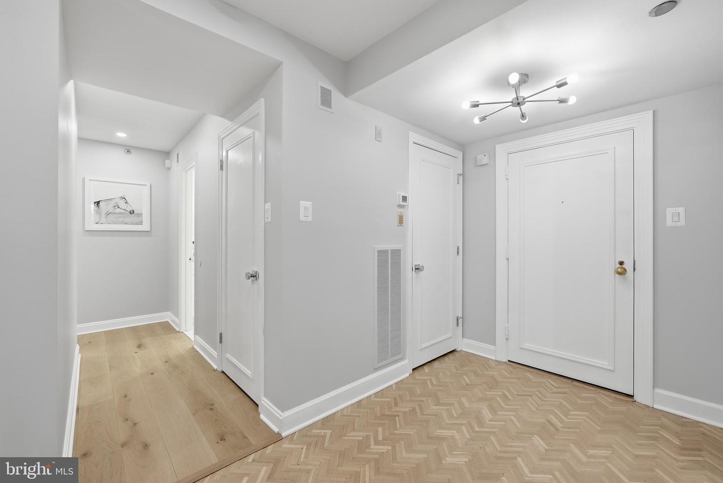 4550 N Park Ave #807 Property Photo 6