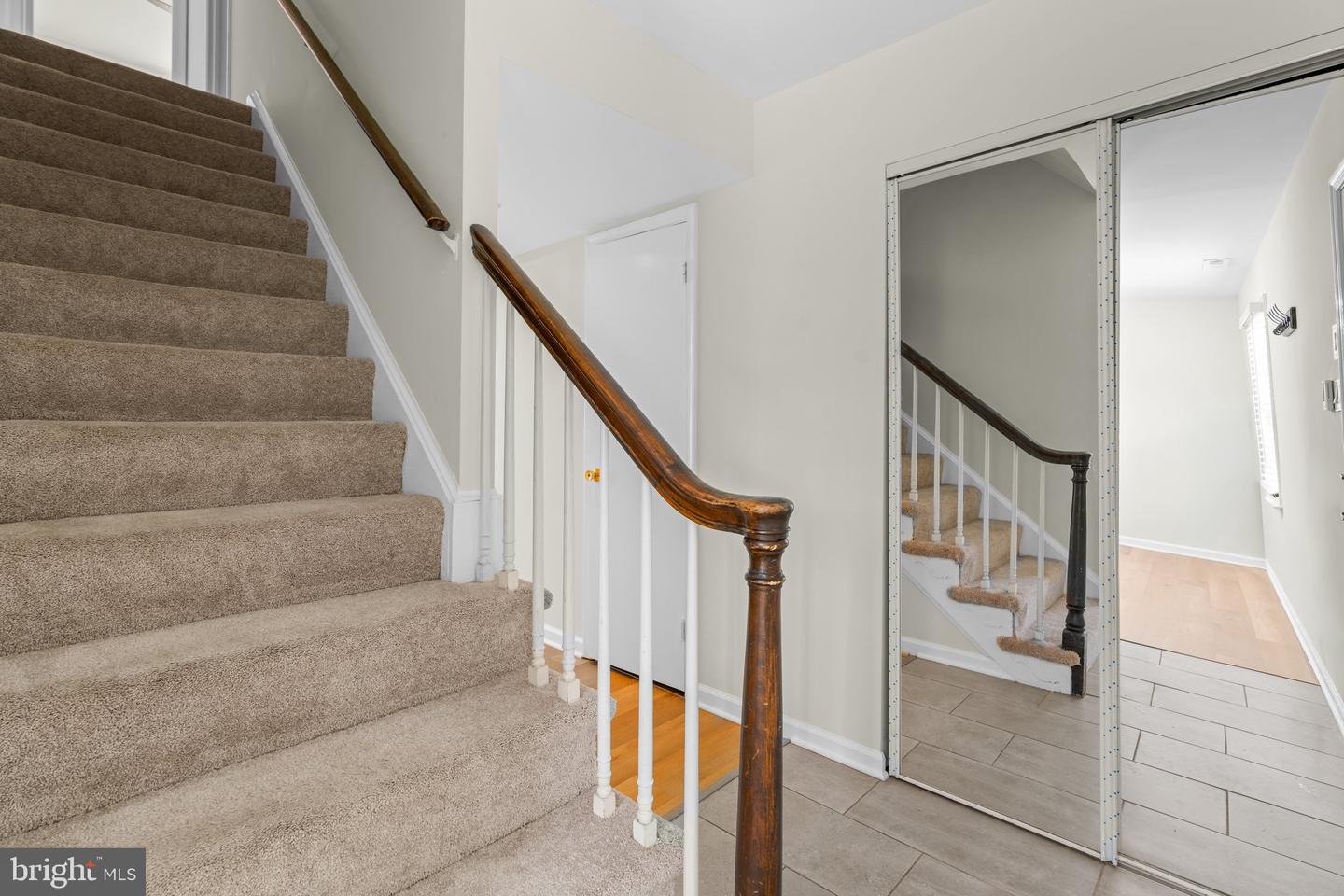16 Cornerwood Ct Property Photo 4